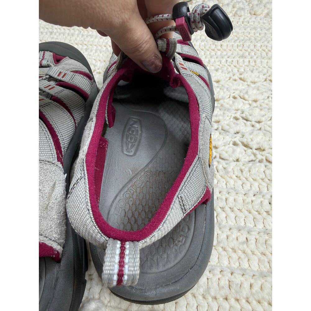 KEEN Women's 11 Newport H2 Waterproof Hiking Sandal Rubber Toe Gray Burgundy - Picture 9 of 15